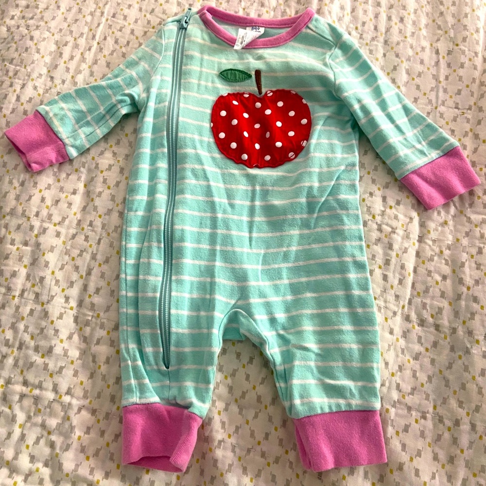 Baby Boden baby girl apple sleeper, size 0-3 month